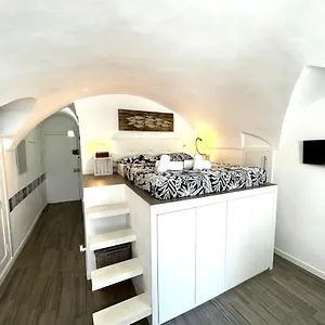 suite Cavour 26 ☆☆☆☆☆ Pieno Centro Appartamento